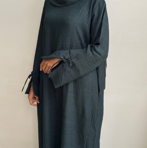 Layali Flowing Abaya